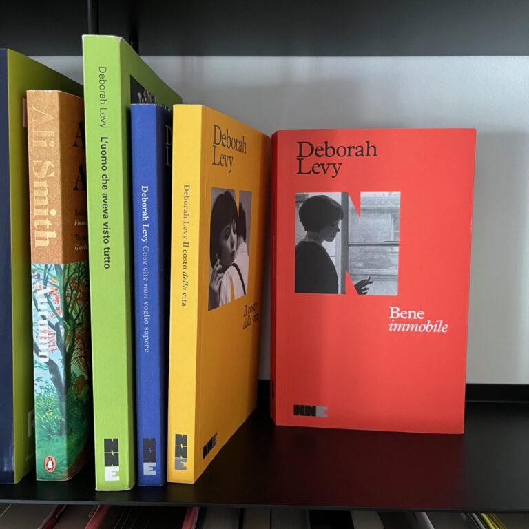 romanzi e libri di Deborah Levy esposto in una libreria